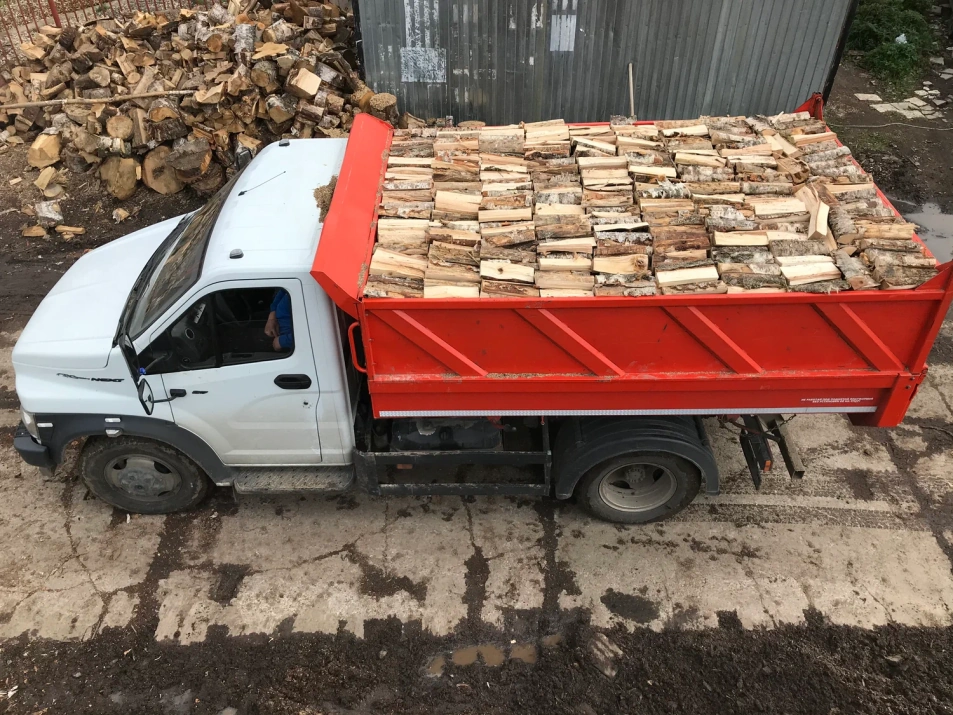 Склад дров компании Деревяшка в Тучково